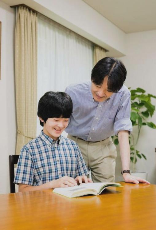 日本王室又曝丑闻！16岁未来天皇抄袭，民众怒：让爱子公主当天皇