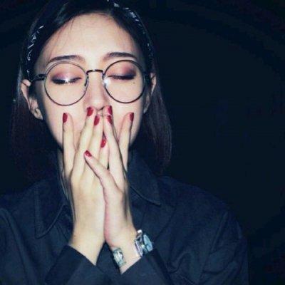 适合发朋友圈的八字小短句，明知是戏  偏偏入局