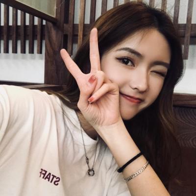 适合发朋友圈的八字小短句，明知是戏  偏偏入局