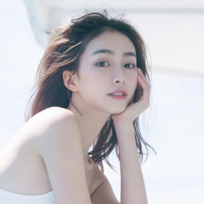 适合发朋友圈的八字小短句，明知是戏  偏偏入局