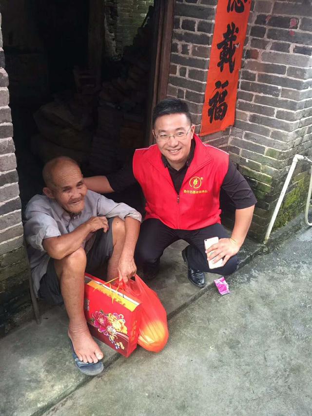 四柱八字六亲起名